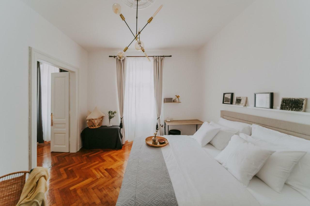 Alloro Boutique Apartment プーラ エクステリア 写真